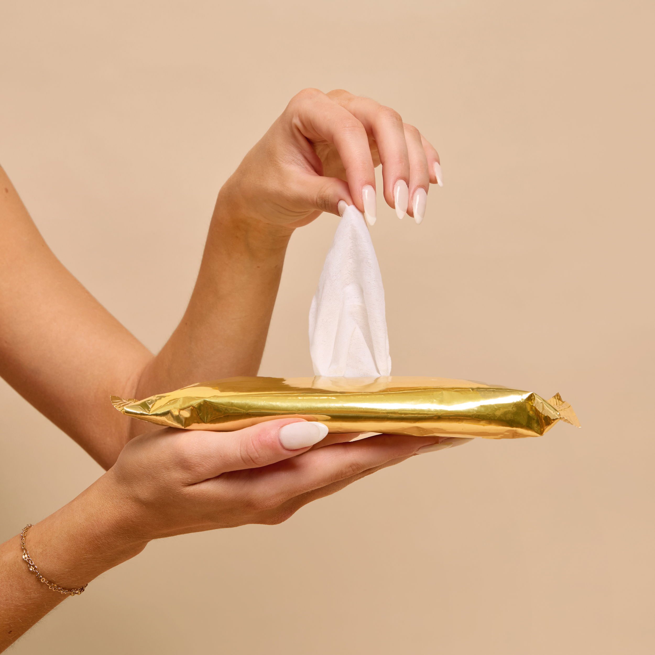 Nakery facial tissue