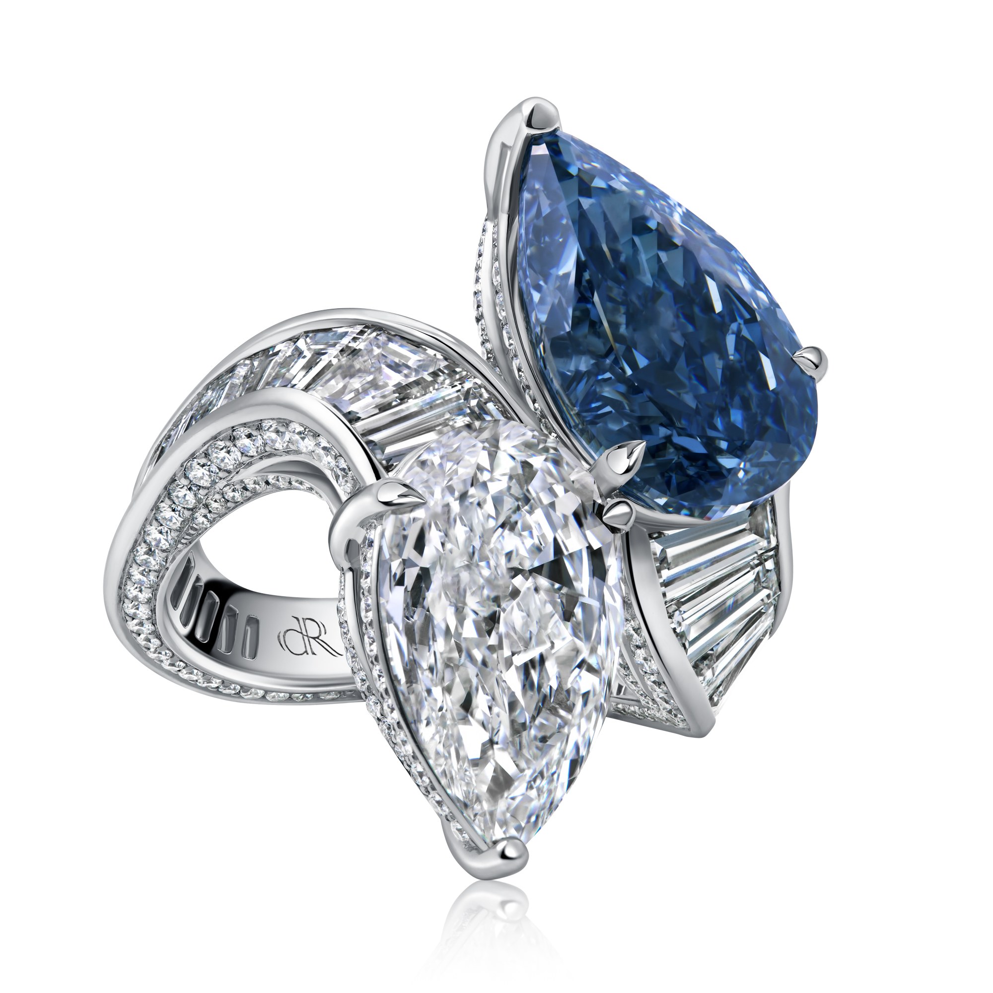 Luna Azul 5.10ct fancy vivid blue diamond ring
